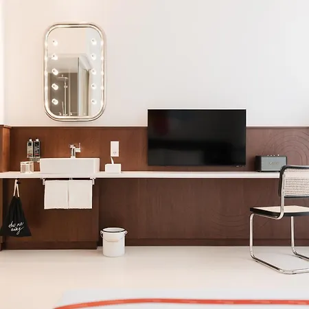 Ruby Giulia Hotell 3*